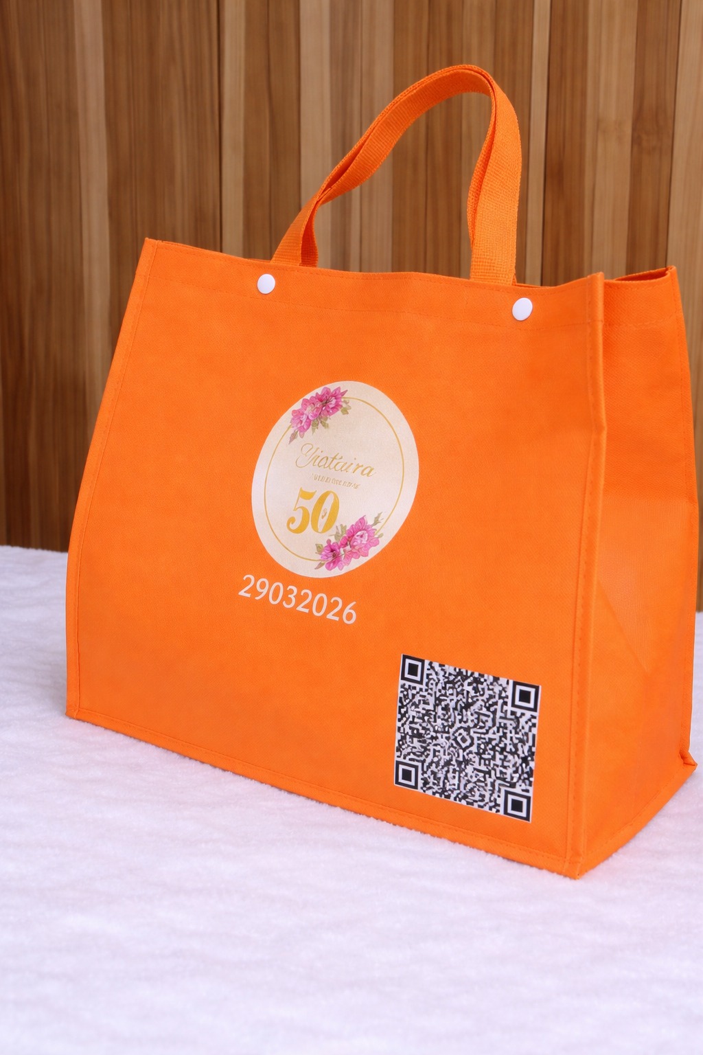 Custom branded bags for businesses
